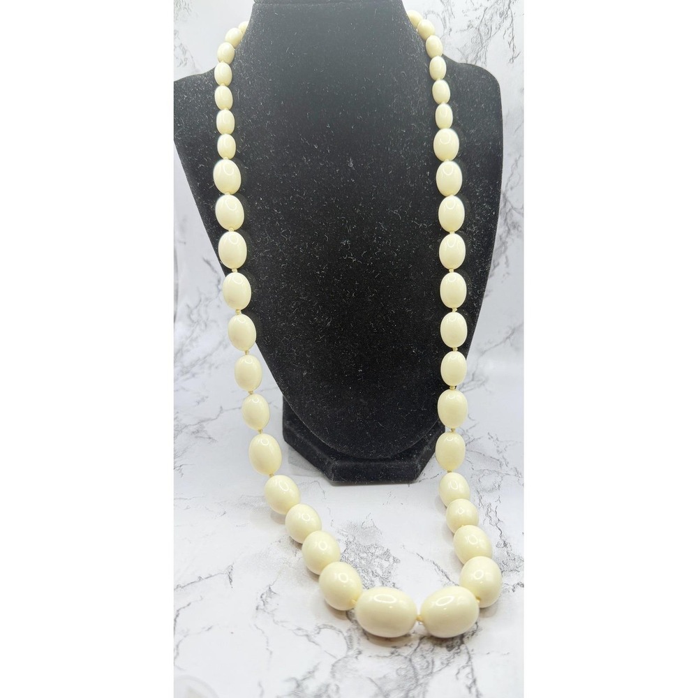 Vintage Trifari Cream Oval Bead Necklace 30" Hand Knotted‎